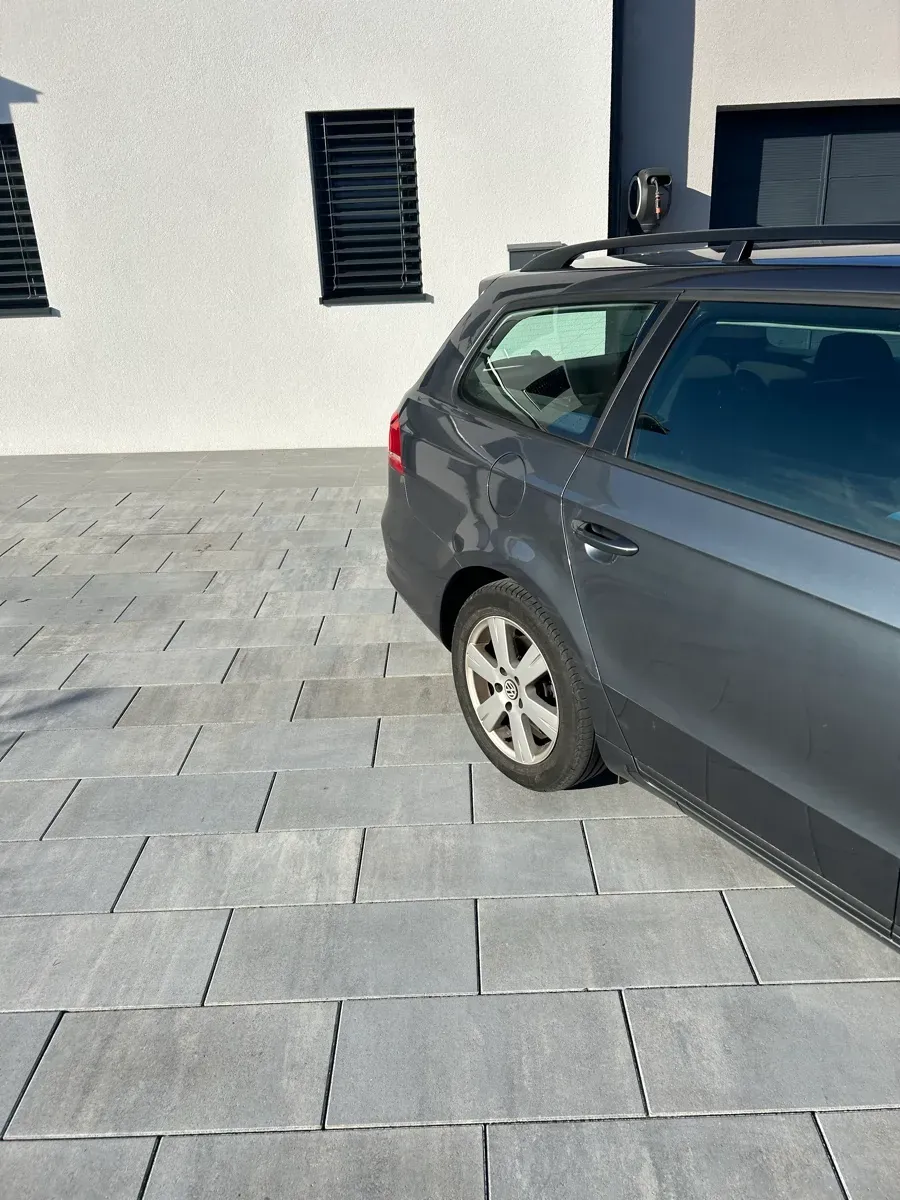 Volkswagen Passat 2011 photo 3