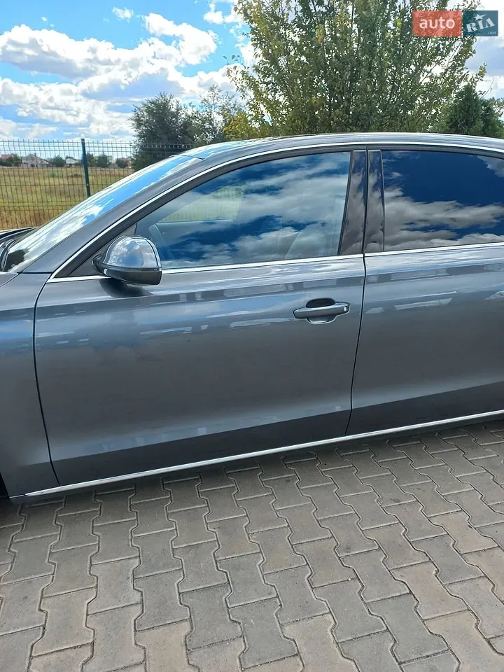Audi A8 2014 photo 5