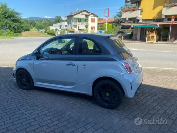 Abarth 500 2012 photo 2