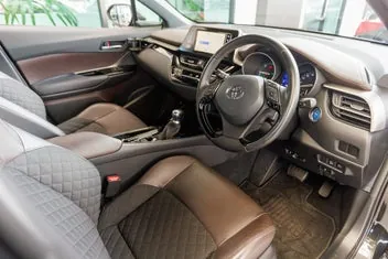 Toyota C-Hr 2018 photo 4