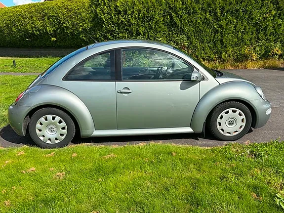 Volkswagen New Beetle 2004 photo 2