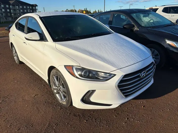 Hyundai Elantra 2018 photo 3