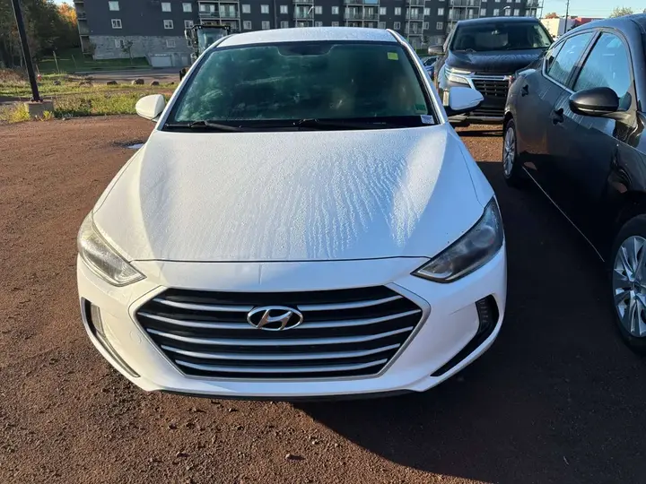 Hyundai Elantra 2018 photo 2