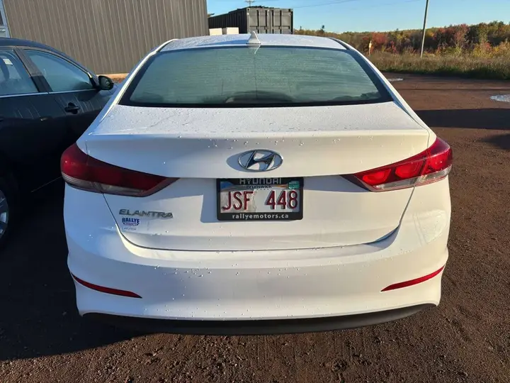 Hyundai Elantra 2018 photo 4