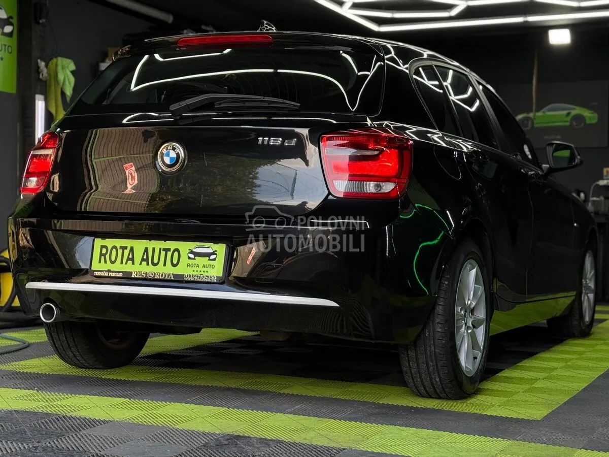 BMW 118 2012 photo 2