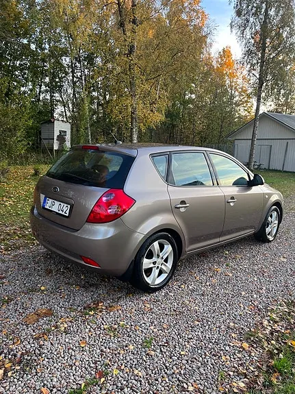 Kia Ceed 2007 photo 4