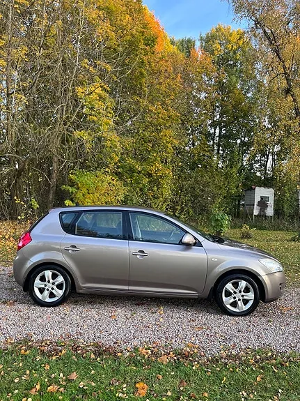 Kia Ceed 2007 photo 3