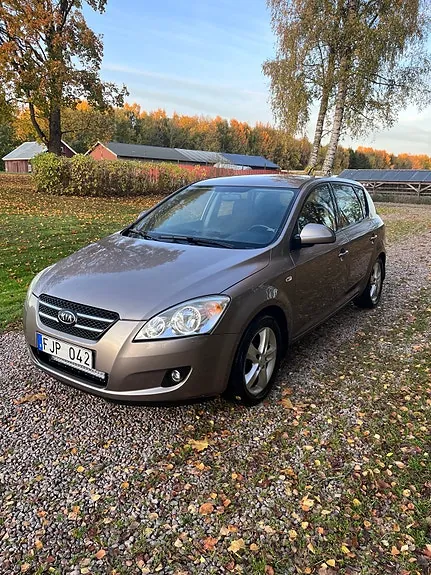 Kia Ceed 2007 photo 2