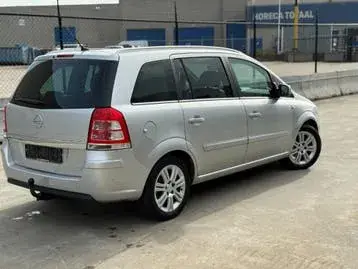 Opel Zafira 2010 photo 3