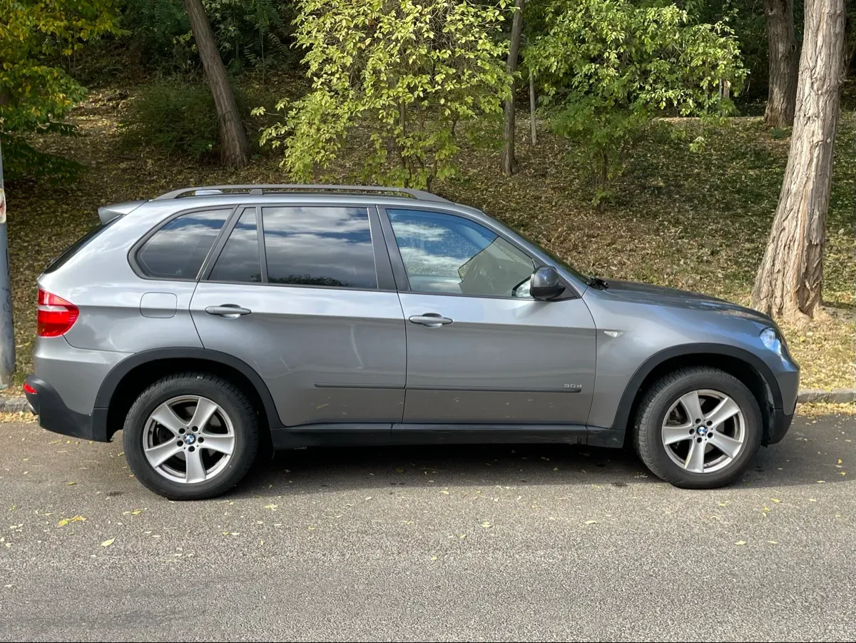 BMW X5 2008 photo 2