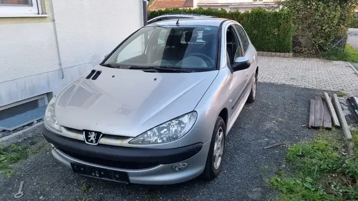 Peugeot 206