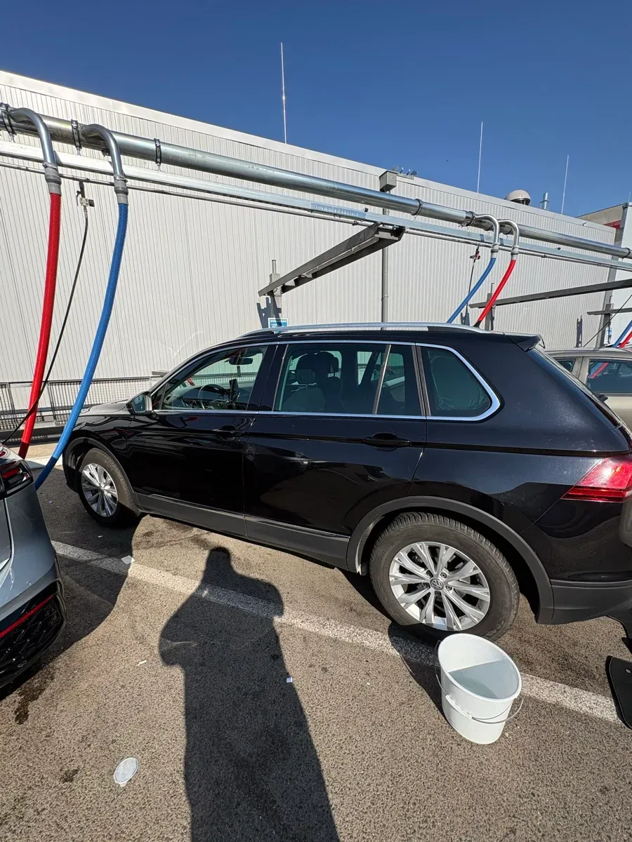 Volkswagen Tiguan 2018 photo 2