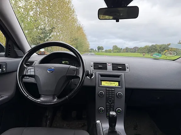 Volvo V50 2011 photo 5
