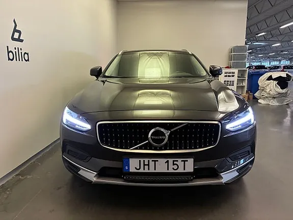 Volvo V90 Cross Country 2023 photo 2
