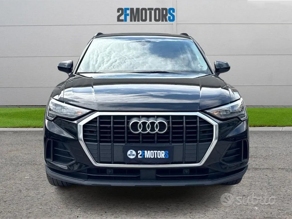Audi Q3 2019 photo 2