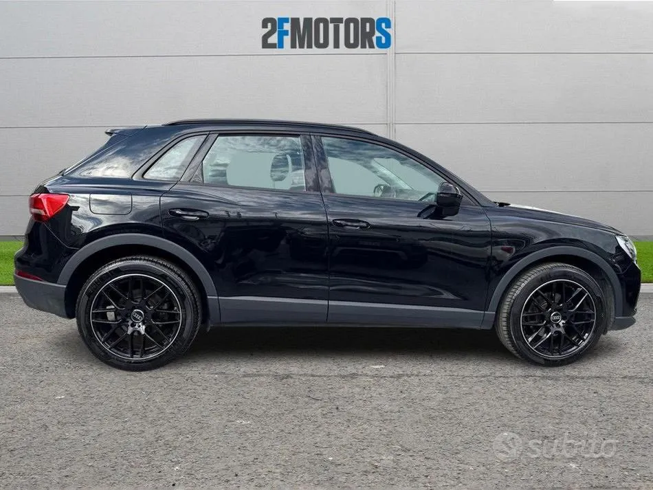 Audi Q3 2019 photo 3