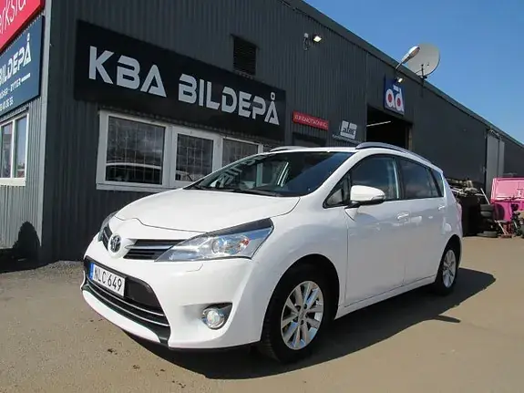 Toyota Verso 2018 photo 2