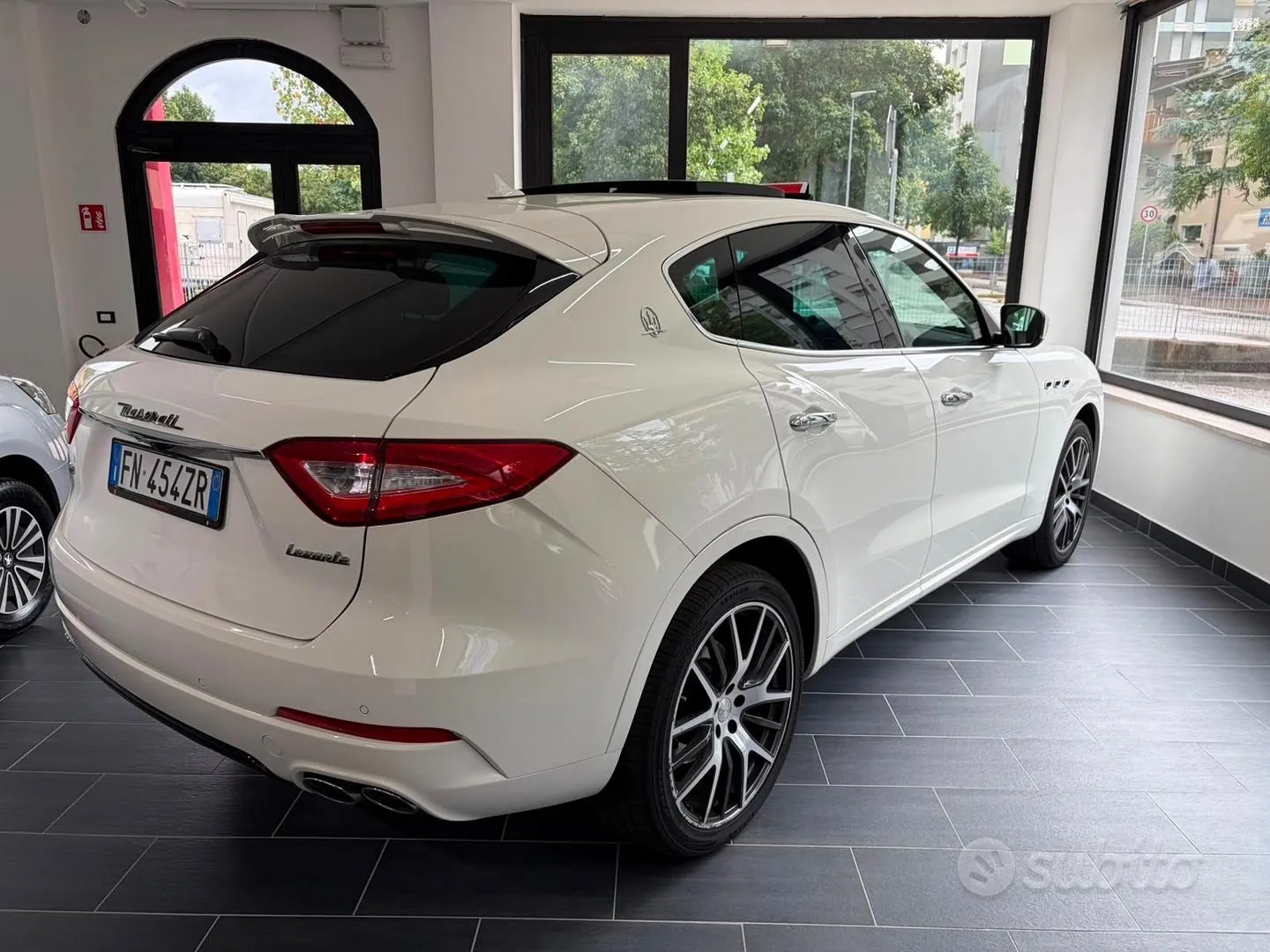 Maserati Levante 2018 photo 2
