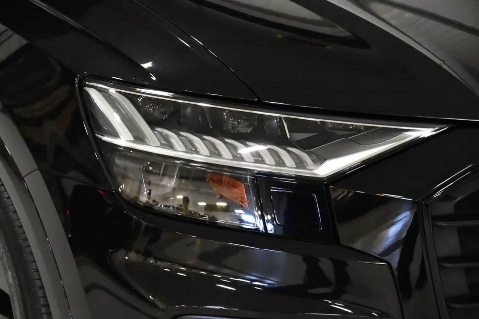 Audi Q8 2023 photo 3