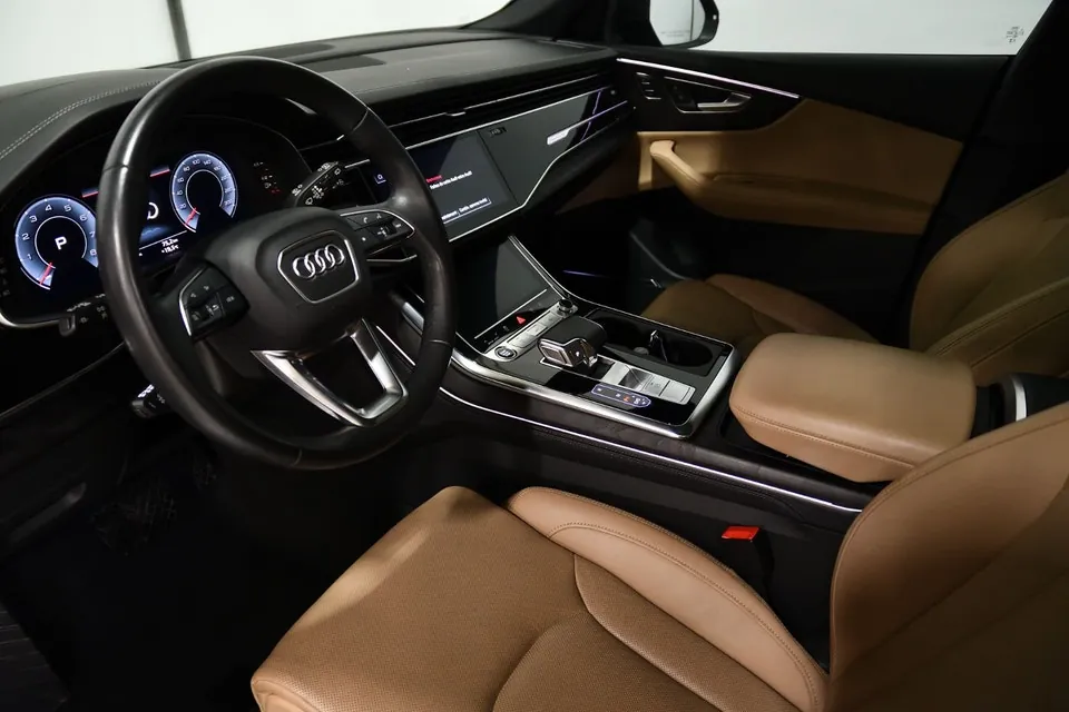 Audi Q8 2023 photo 2