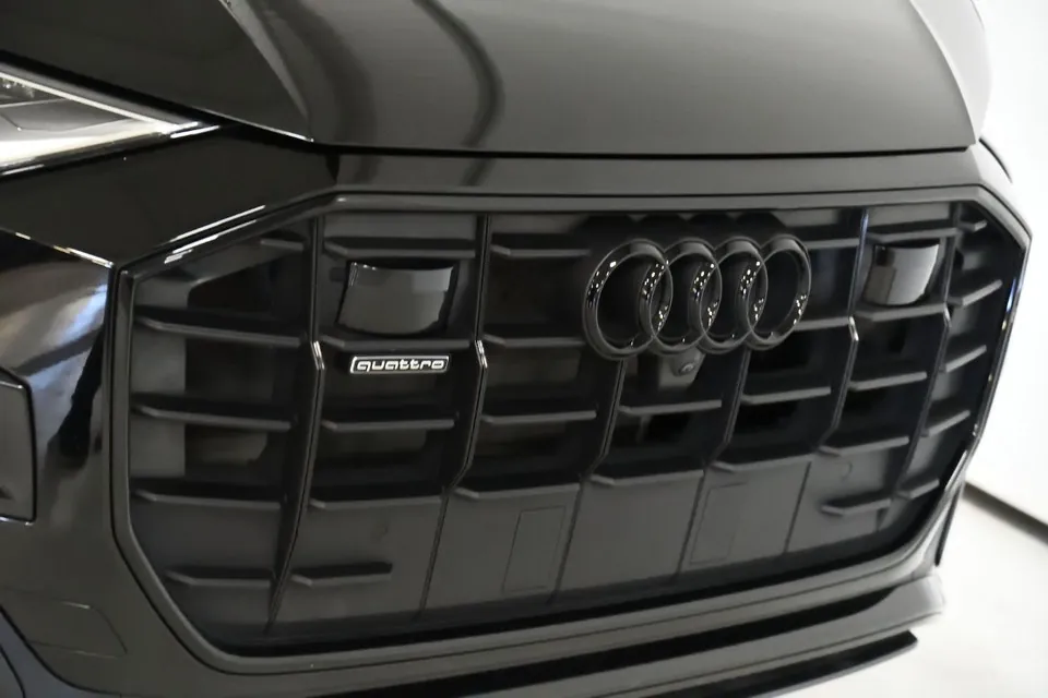 Audi Q8 2023 photo 4