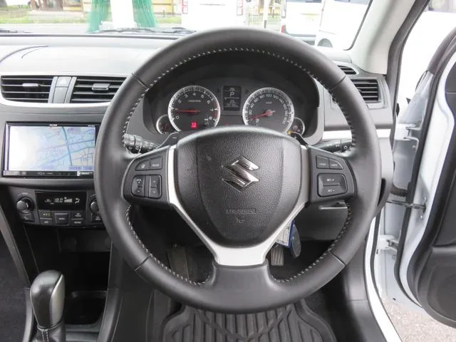 Suzuki Swift 2013 photo 3