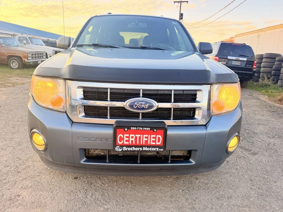 Ford Escape 2012 photo 2