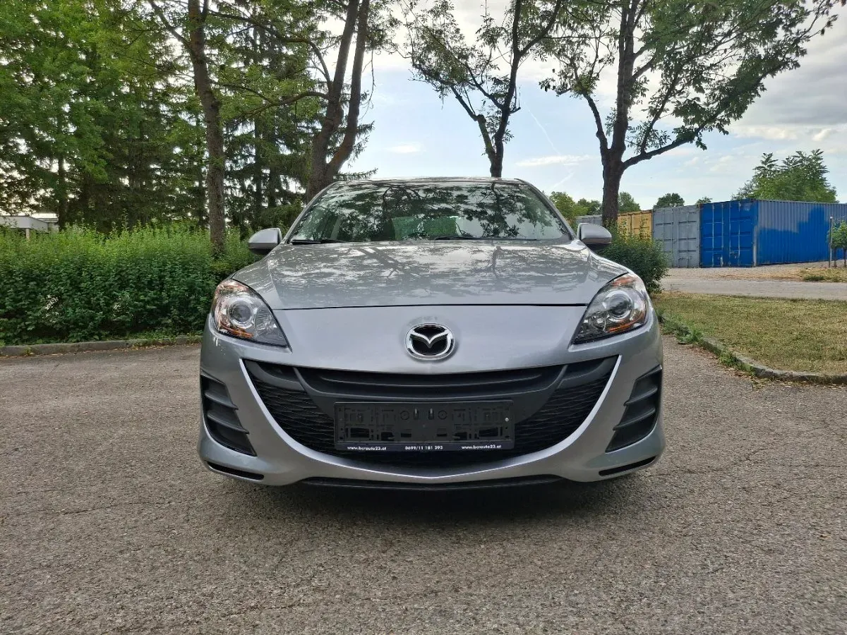 Mazda Mazda3 2011 photo 2