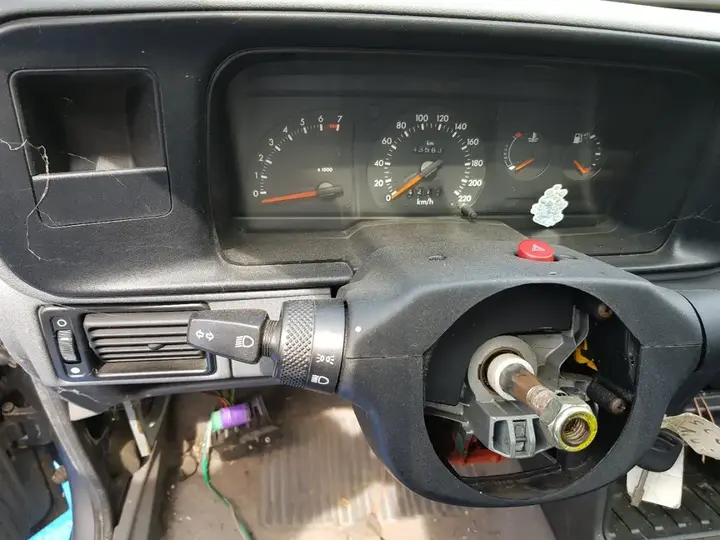 Ford Escort 1988 photo 3