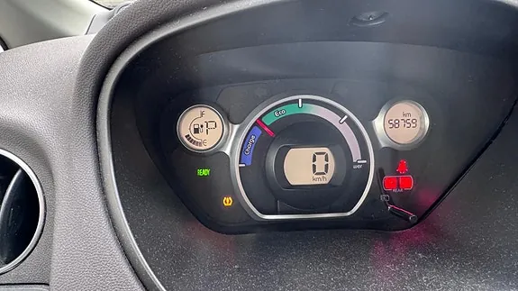 Mitsubishi I-Miev 2015 photo 5