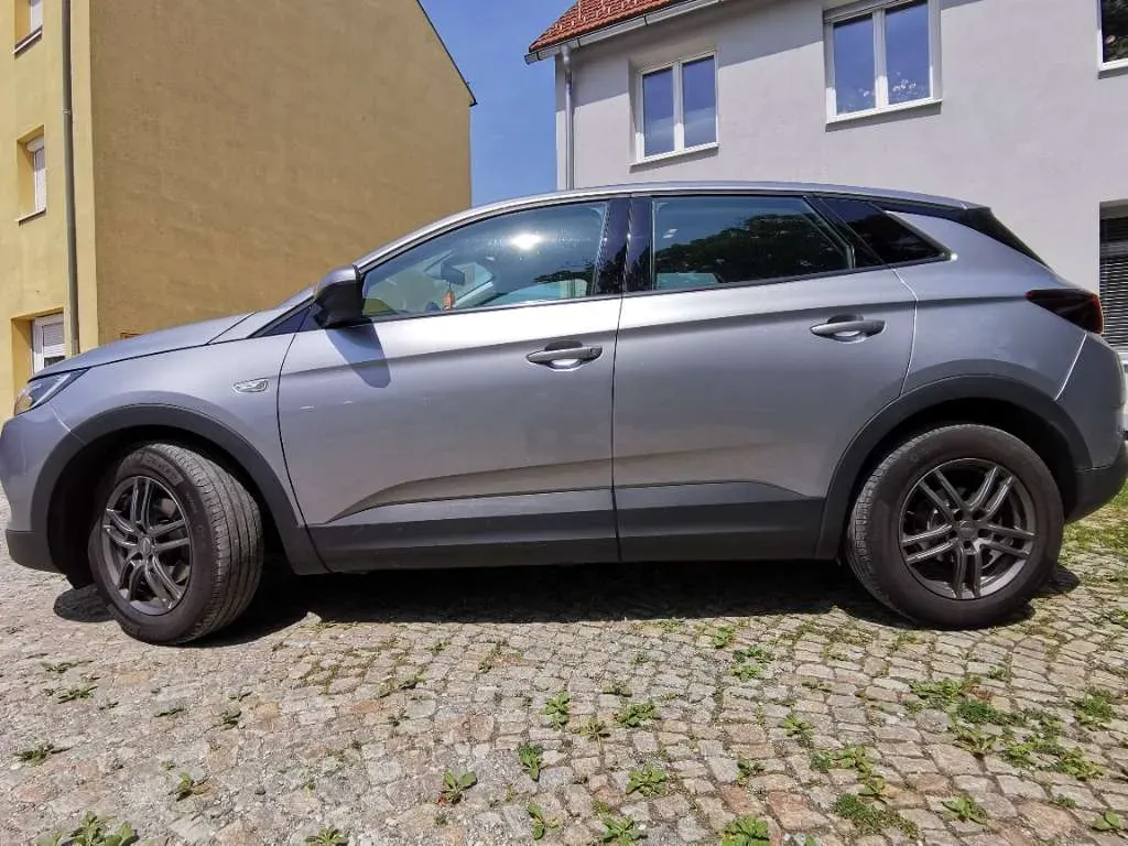 Opel Grandland X 2020 photo 2