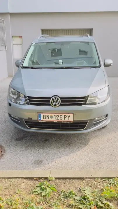 Volkswagen Sharan 2012 photo 2