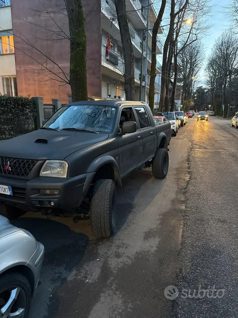 Mitsubishi L200 2003 photo 4