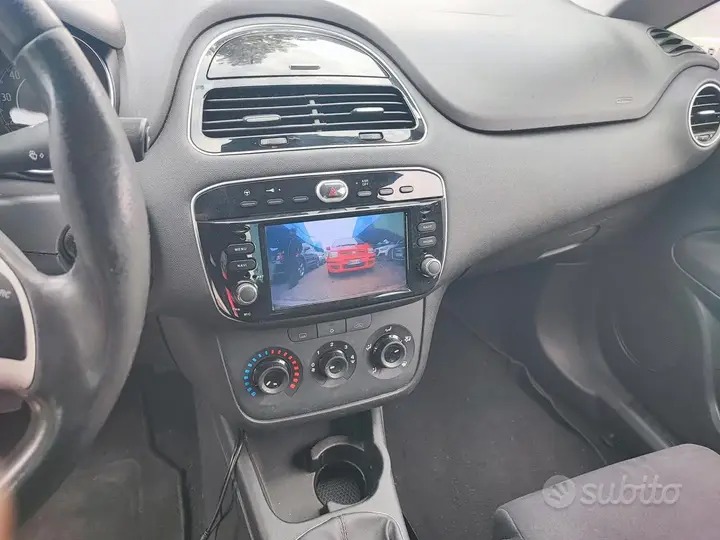 Fiat Punto 2013 photo 3