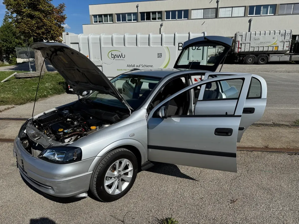 Opel Astra 2003 photo 2