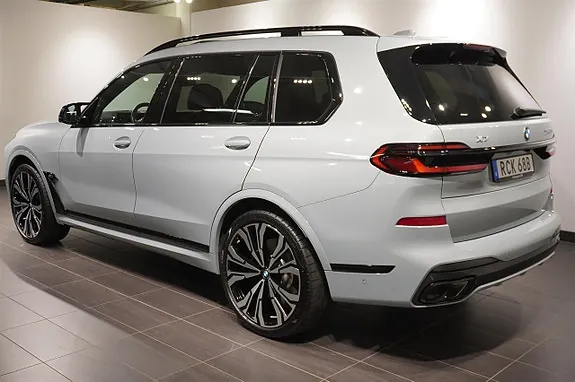 BMW X7 2026 photo 3