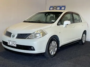 Nissan Tiida 2005 photo 4