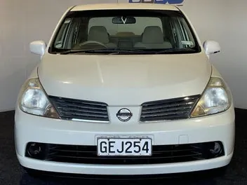 Nissan Tiida 2005 photo 3