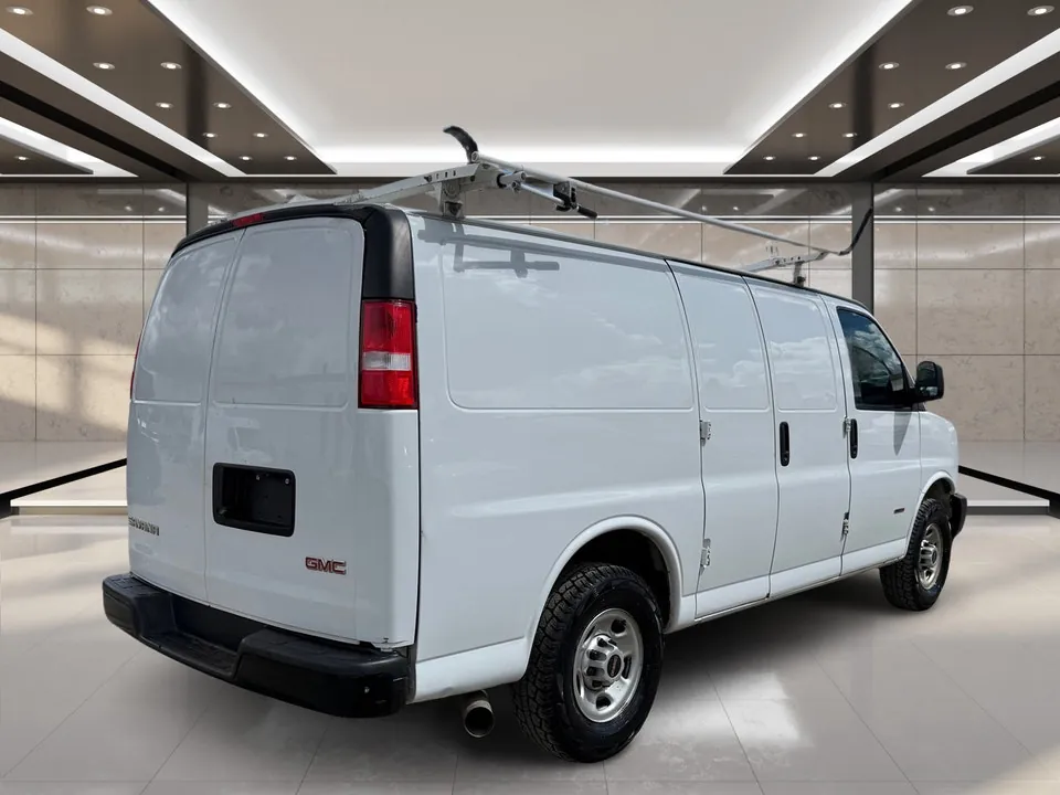 GMC Savana 2018 photo 3
