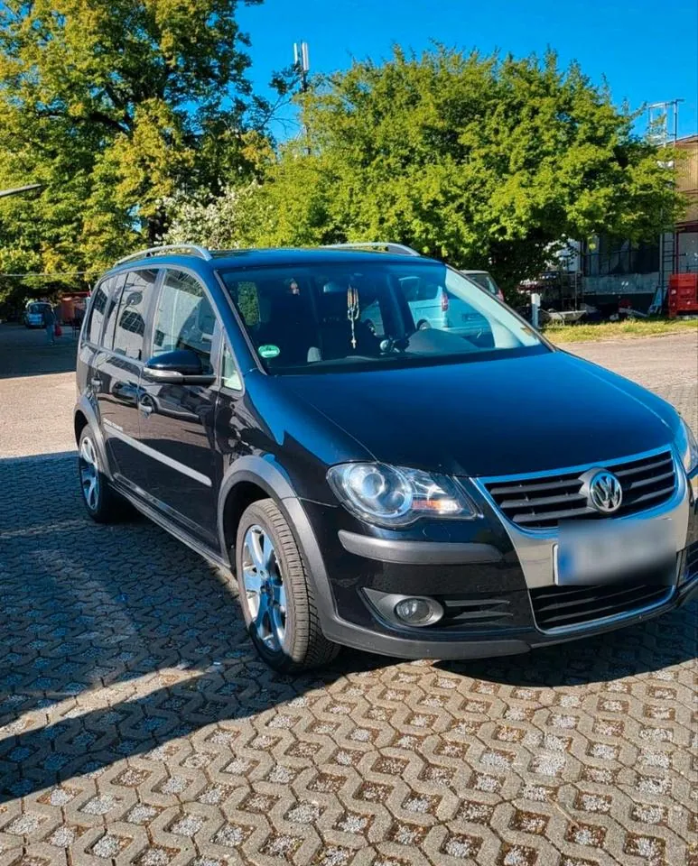 Volkswagen Touran Cross