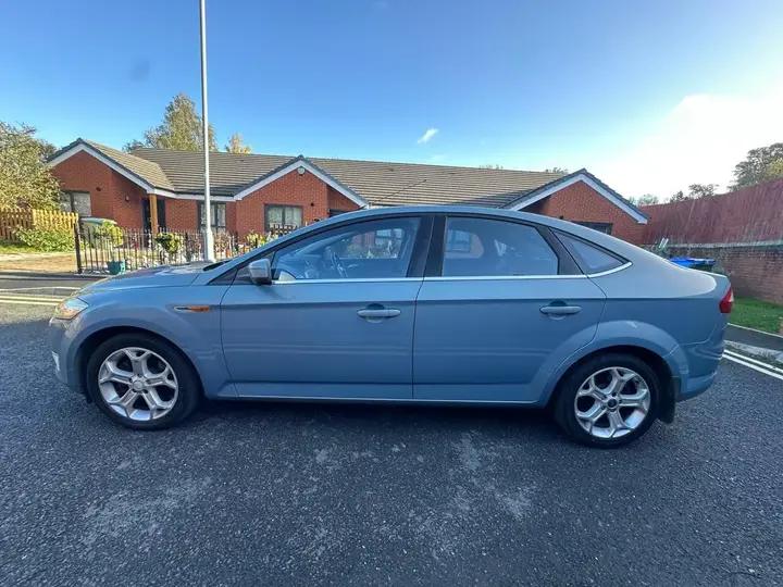 Ford Mondeo 2010 photo 4
