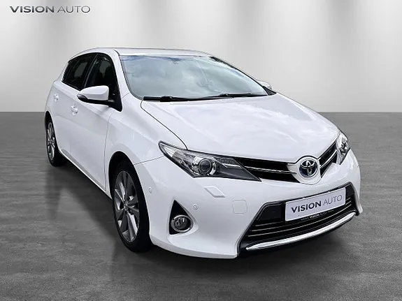 Toyota Auris 2013 photo 3