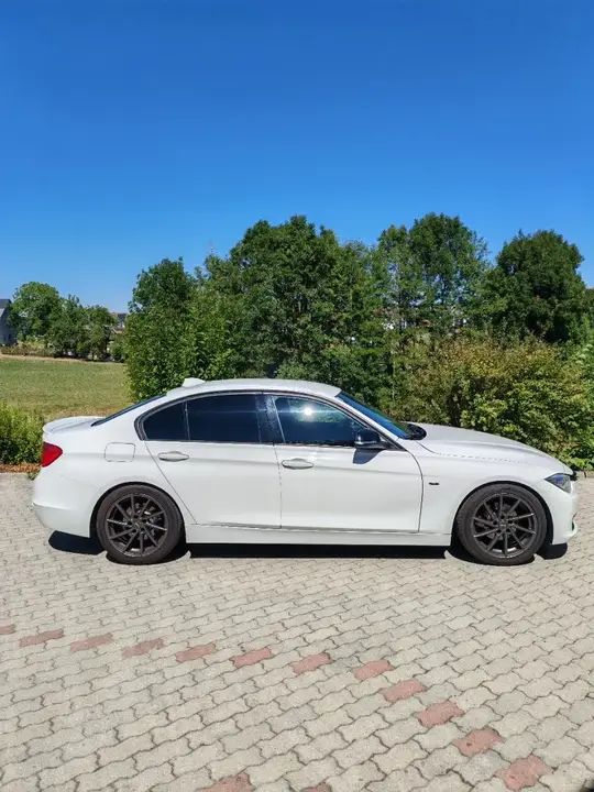 BMW 3Er Reihe 2012 photo 2