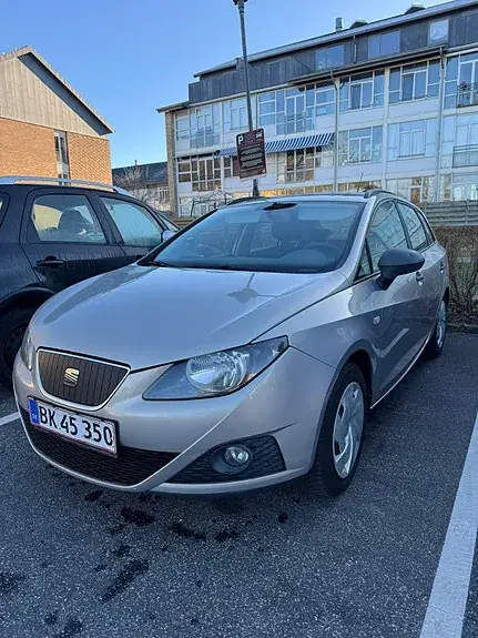 Seat Ibiza 2011 photo 4