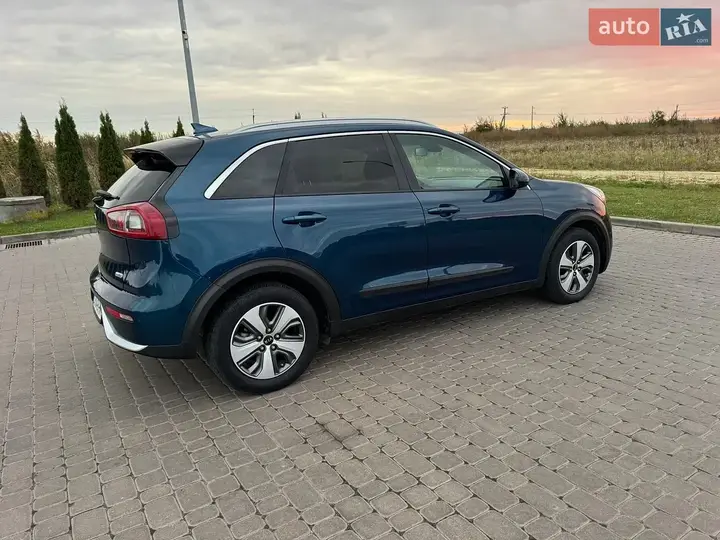 Kia Niro 2017 photo 2