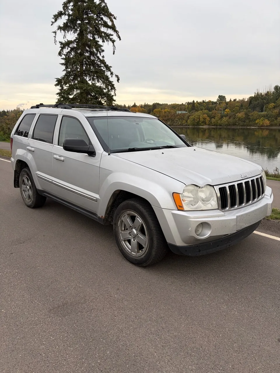 Jeep Grand Cherokee 2005 photo 2