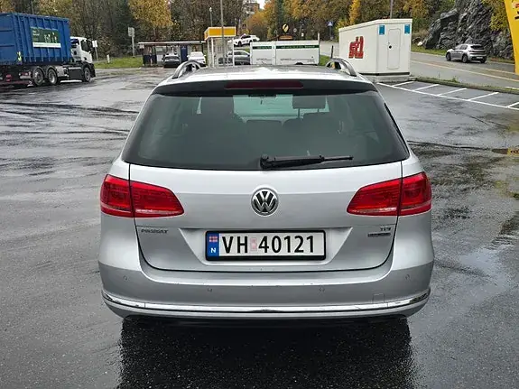 Volkswagen Passat 2012 photo 4