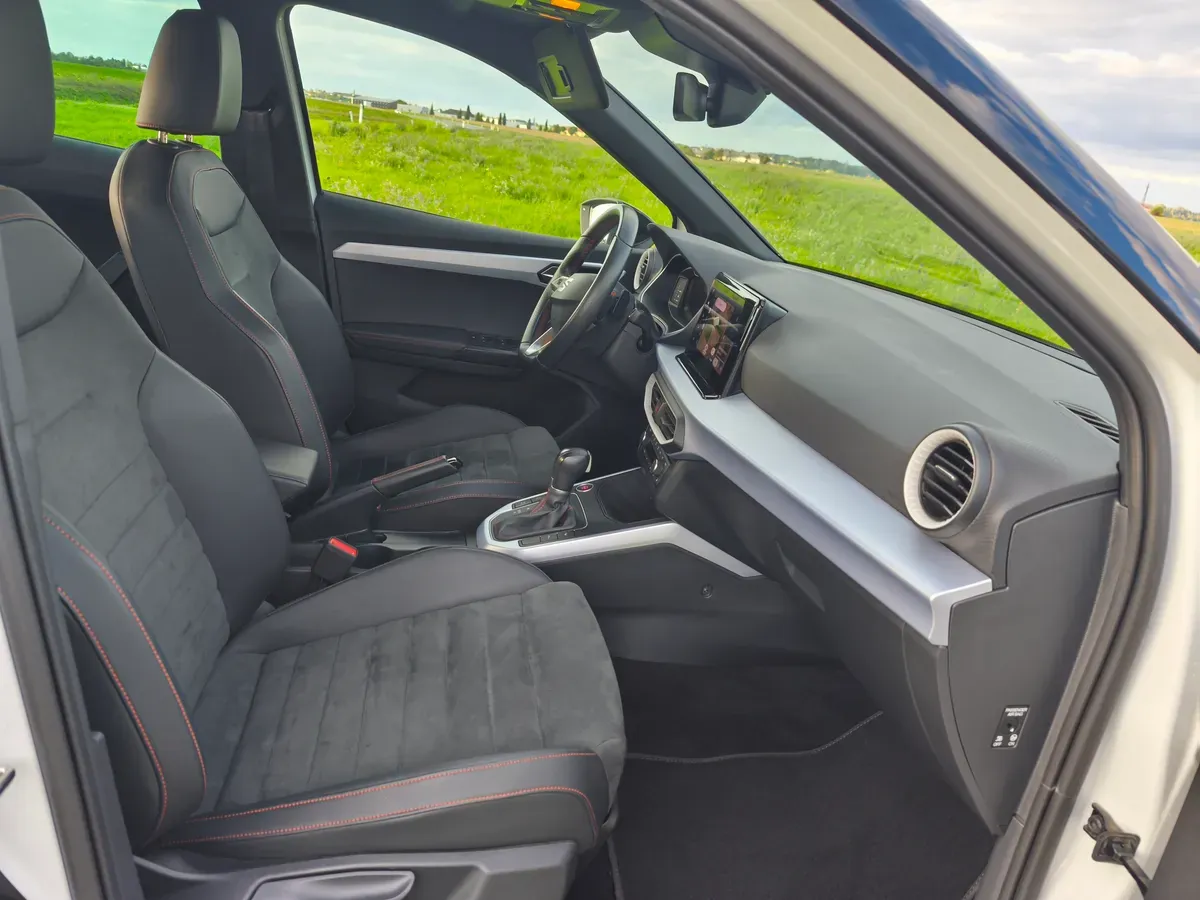 Seat Arona 2023 photo 3