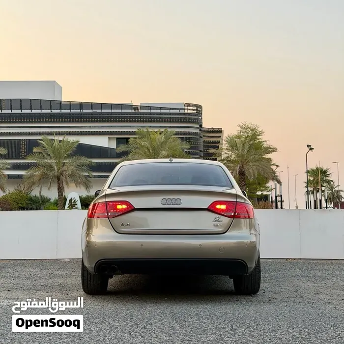 Audi A4 2010 photo 3