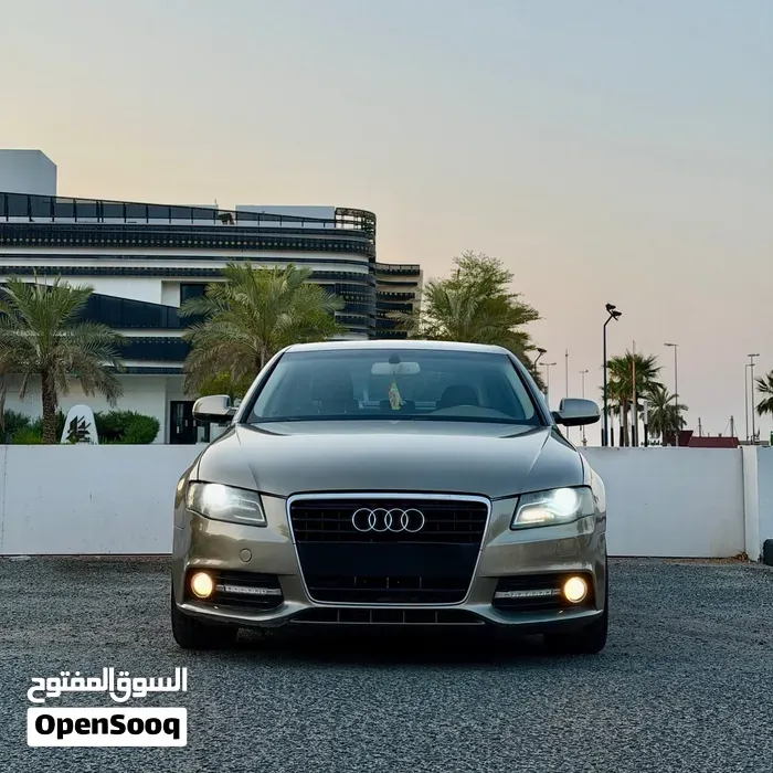 Audi A4 2010 photo 4